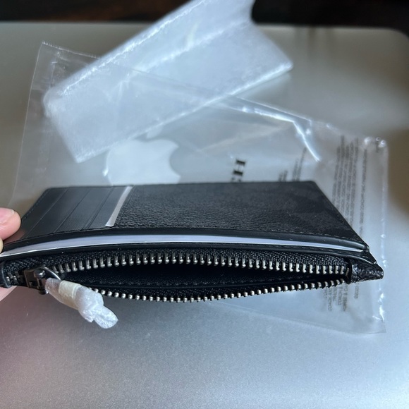 Coach Zip card wallet - Picture 2 of 6